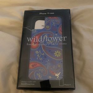 NWT blue paisley wildflower iPhone 11 case